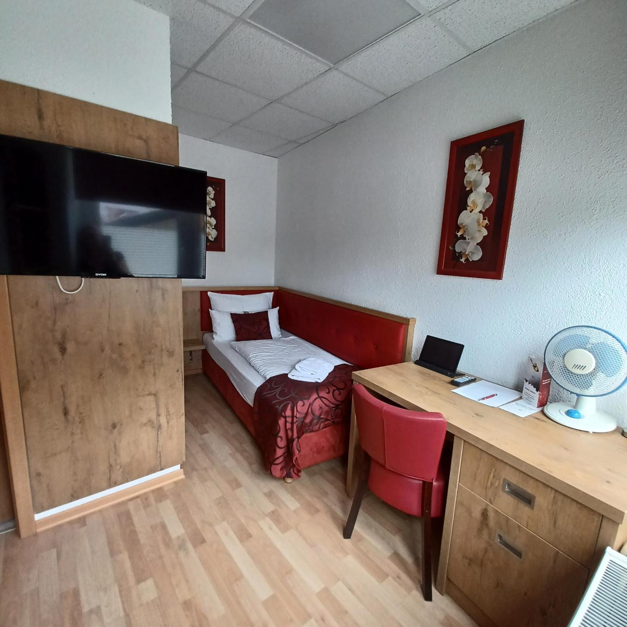 Landhotel Zum Baggernpuhl Wachow Δωμάτιο φωτογραφία